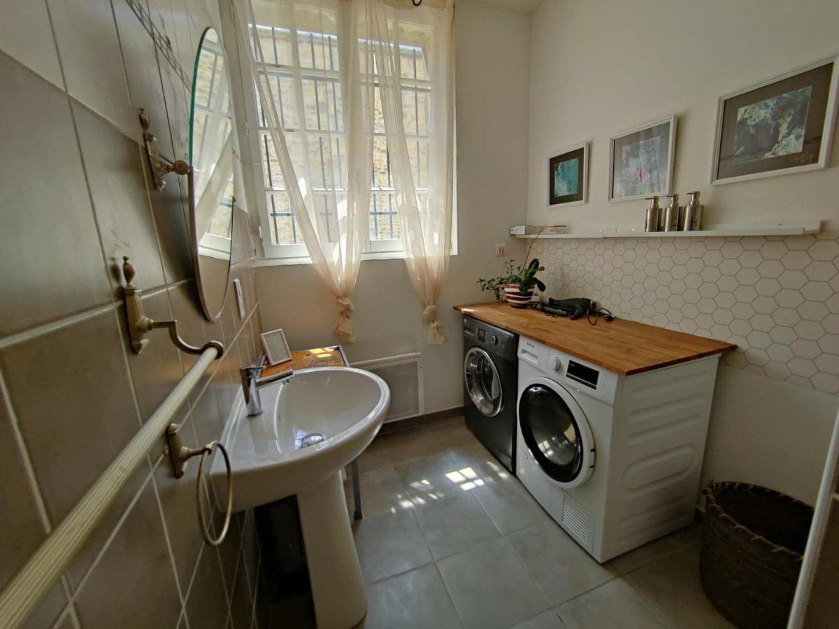 Valréas L'Empire D'Essences Appartement מראה חיצוני תמונה
