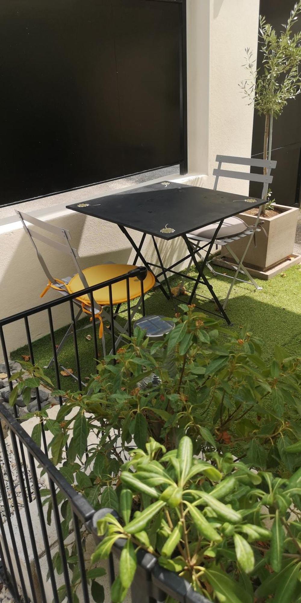 Valréas L'Empire D'Essences Appartement מראה חיצוני תמונה